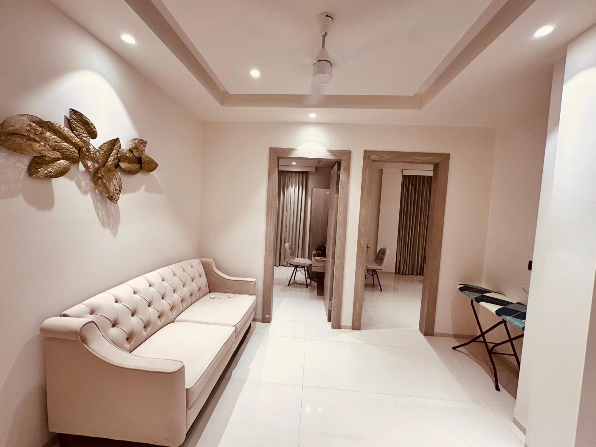 The Lodgers 2 Bhk Serviced Apartment Near Artemis Hospital Sector 57 Gurgaon - Nearest Metro Station Sector 54 Chowk 외부 사진