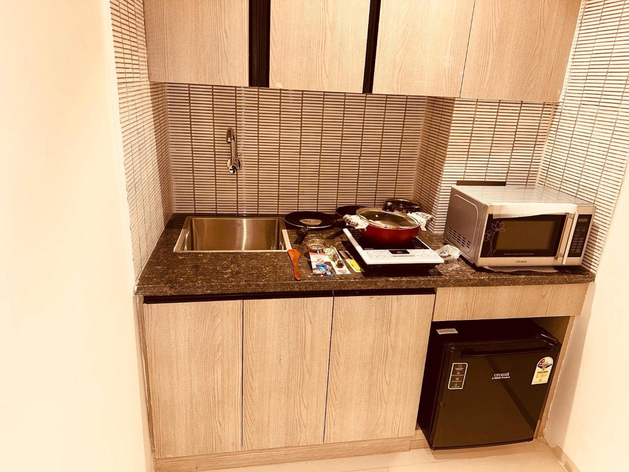 The Lodgers 2 Bhk Serviced Apartment Near Artemis Hospital Sector 57 Gurgaon - Nearest Metro Station Sector 54 Chowk 외부 사진