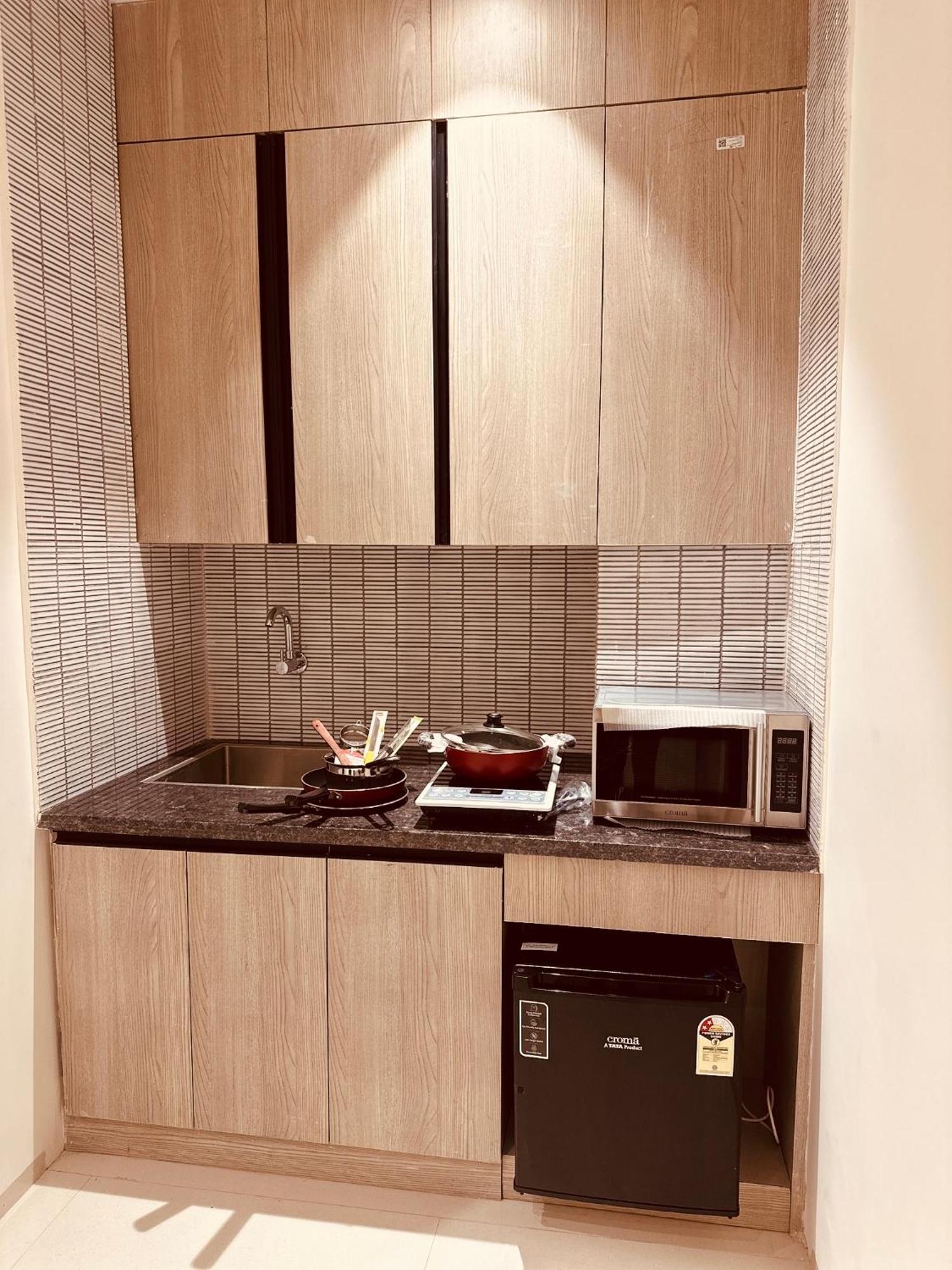 The Lodgers 2 Bhk Serviced Apartment Near Artemis Hospital Sector 57 Gurgaon - Nearest Metro Station Sector 54 Chowk 외부 사진
